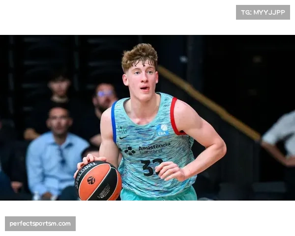 亚库契奥尼斯14分10助攻2盖帽展现组织内线潜力 亚库契奥尼斯14分10助攻2盖帽展现组织内线潜力